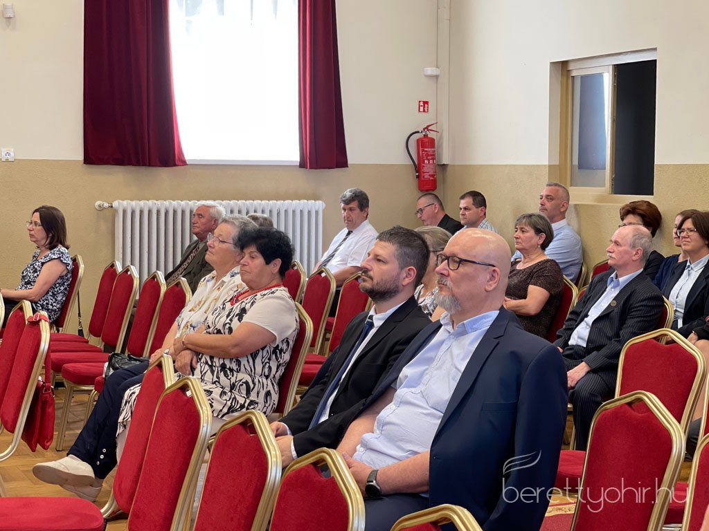 75 éves az Arany János Gimnázium 08